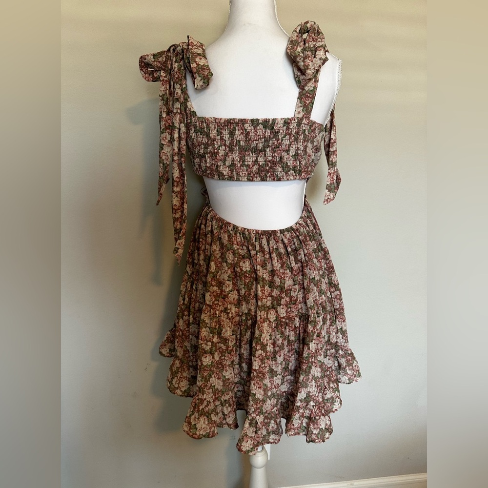 Floral Sleeveless Dress - Picture 6 of 9